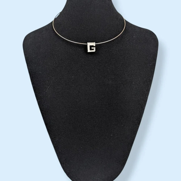 (2/$20) Vintage "G" Pendant Torque Necklace - Picture 2 of 5